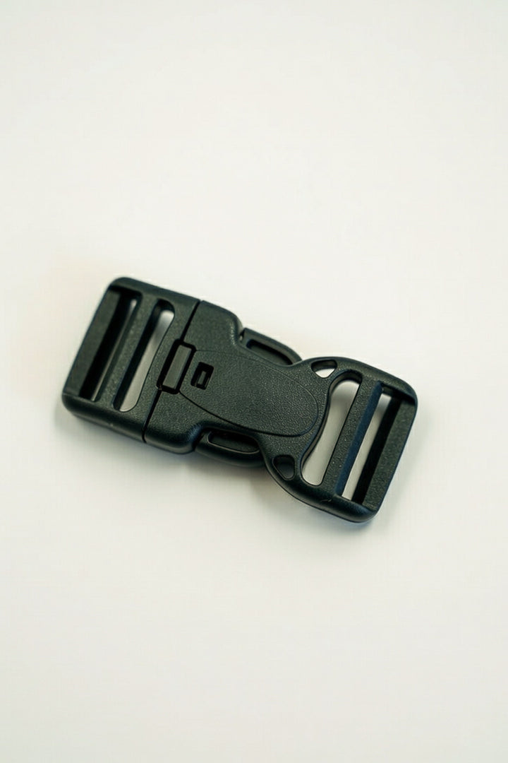 Fibbia con pulsante di sicurezza 25mm nera