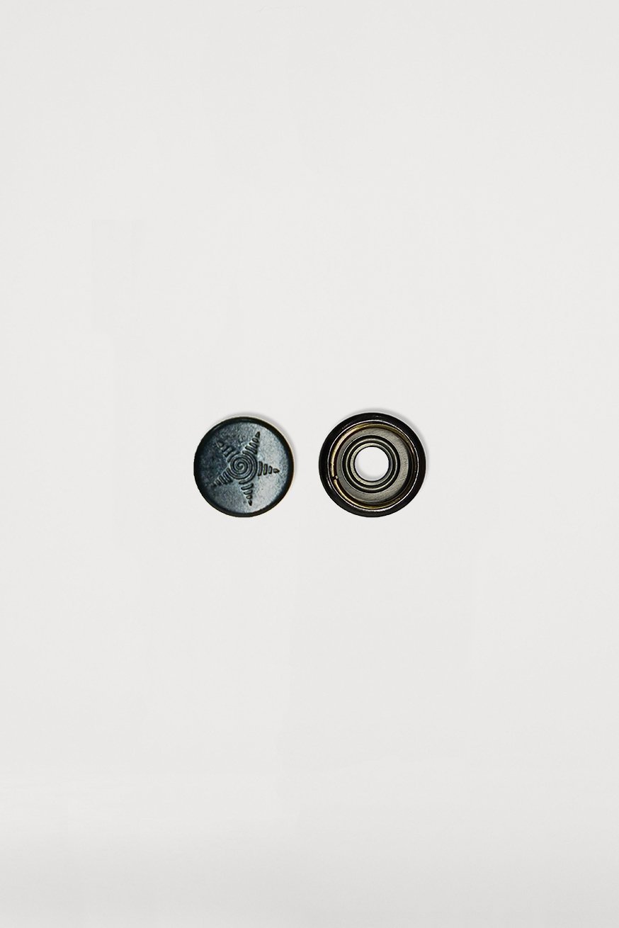 Black female snap button (old) - KOKADI