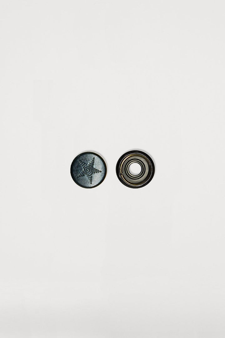Black female snap button (old) - KOKADI