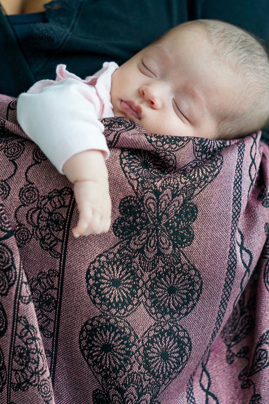 Katharina Dantelle Snuggle Blanket - KOKADI